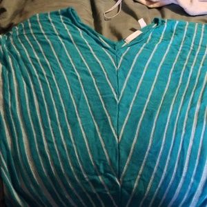 NY & co v neck short sleeve sweater.